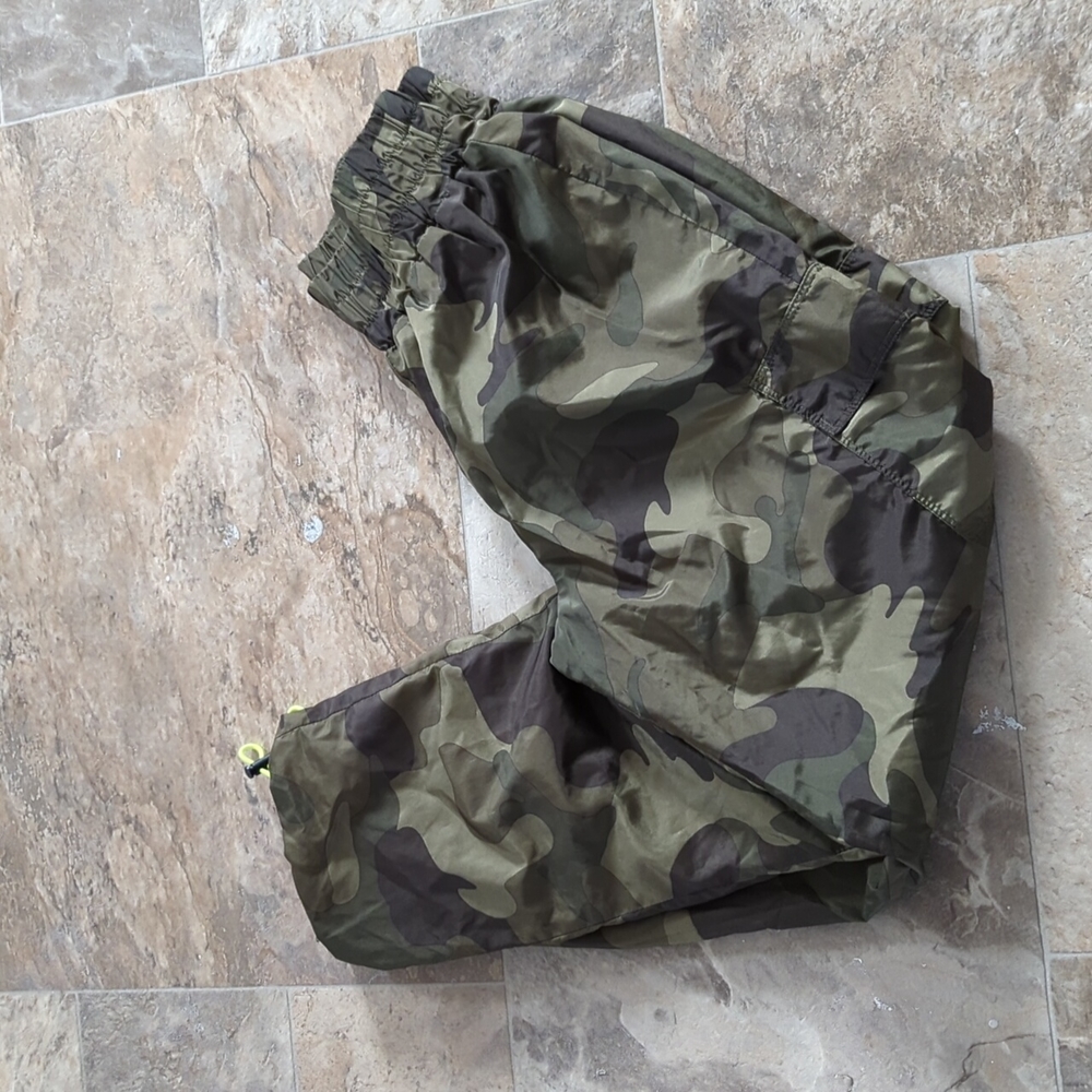 Size small camo jogger